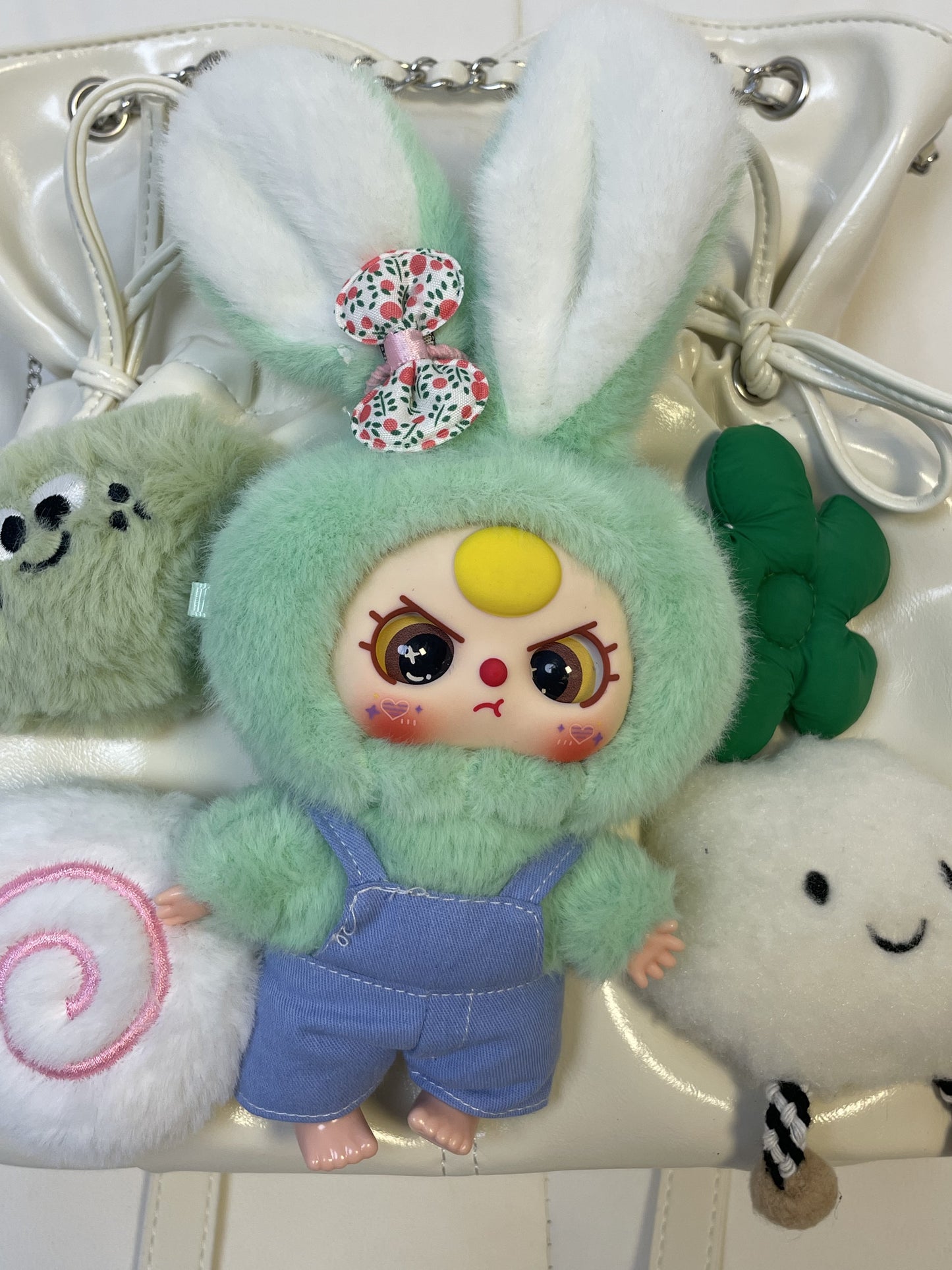 JoJo will be the center of attention with her super cute DIY bag!
