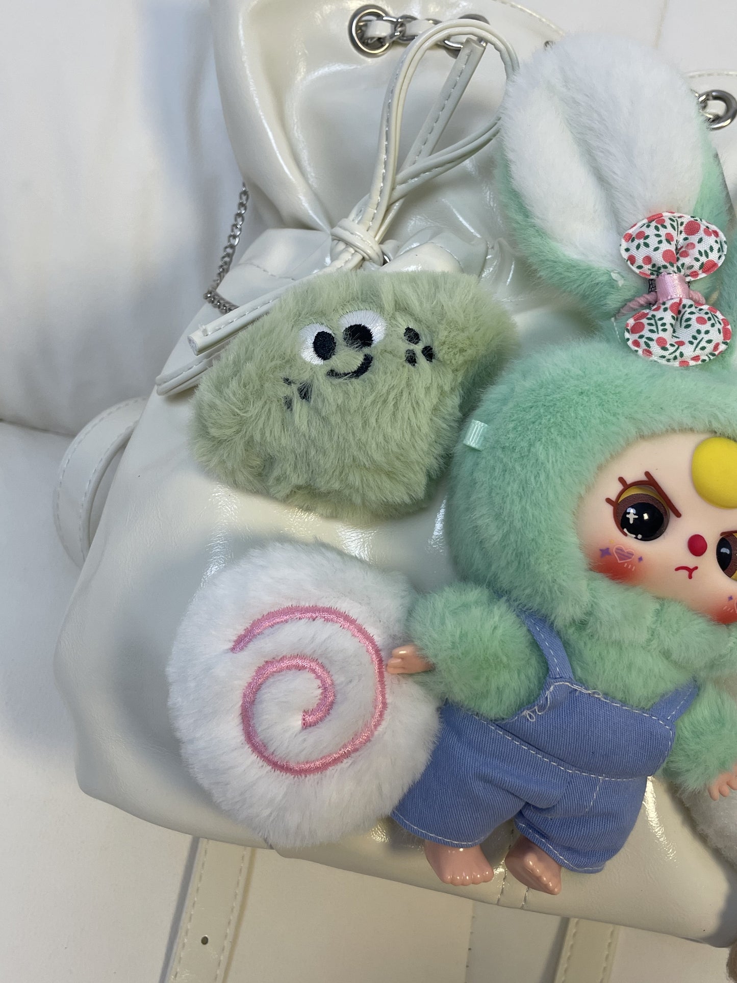 JoJo will be the center of attention with her super cute DIY bag!