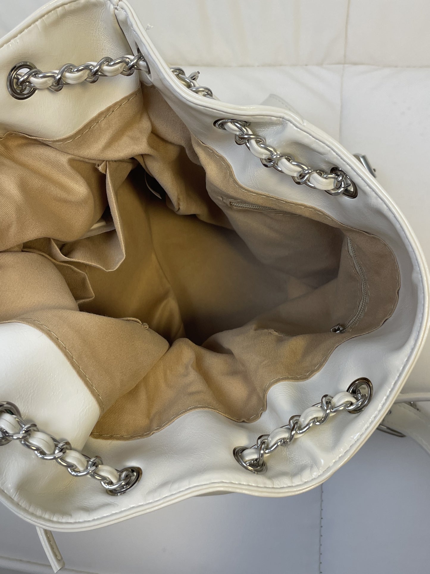 JoJo will be the center of attention with her super cute DIY bag!