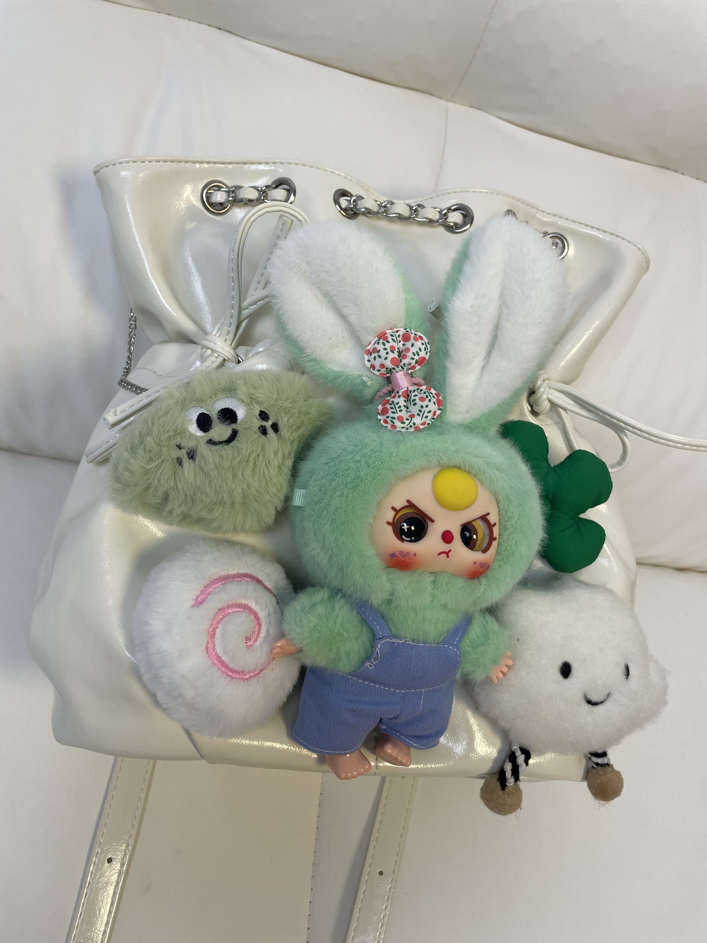 JoJo will be the center of attention with her super cute DIY bag!