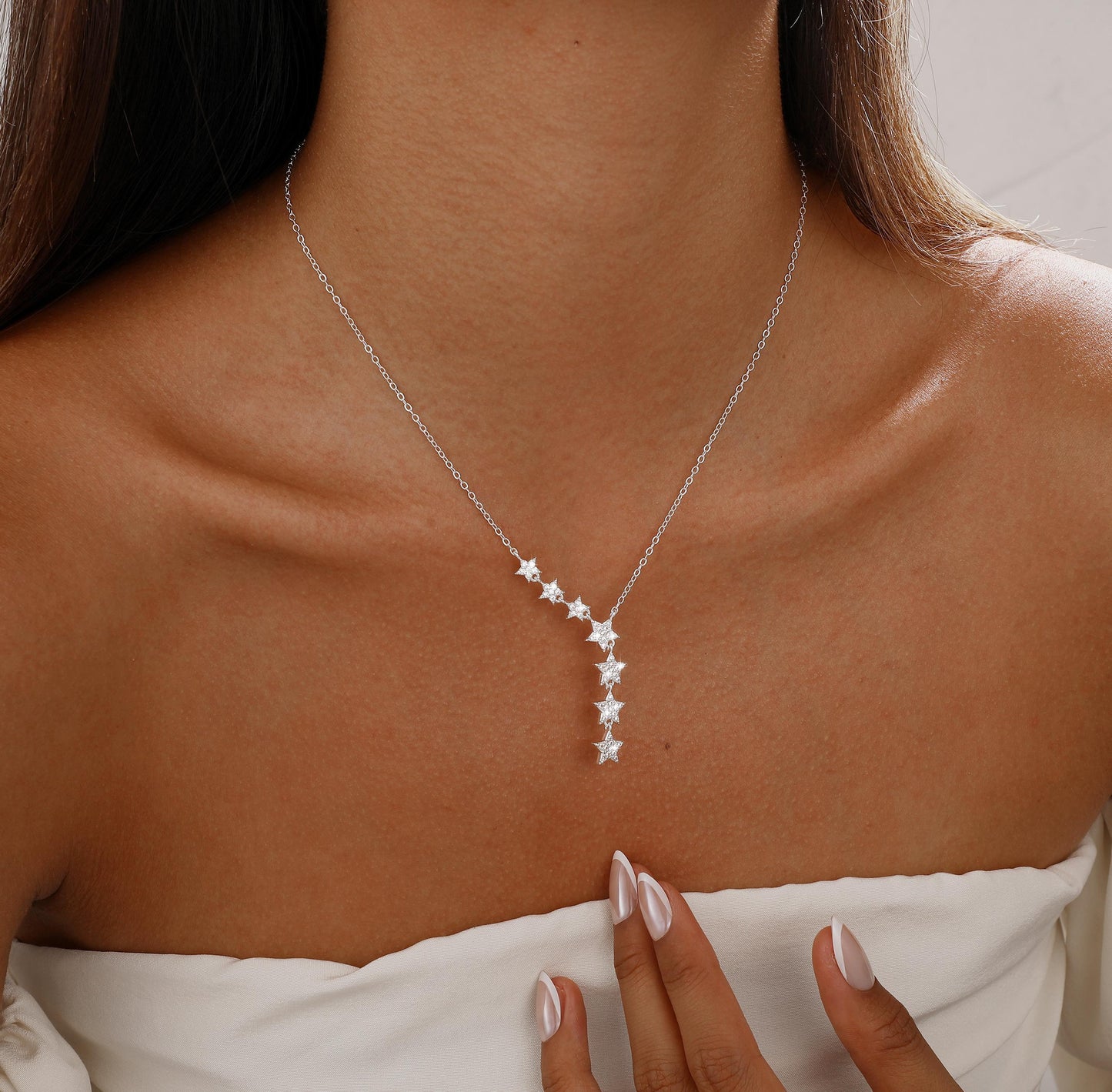 Crystal Dainty Star Necklace for Women 18K Gold Plated Star CZ Charm Statement Y-Necklace Gold/Silver Shining Exquisite Choker Necklace for Women Adjustable Jewelry Gifts