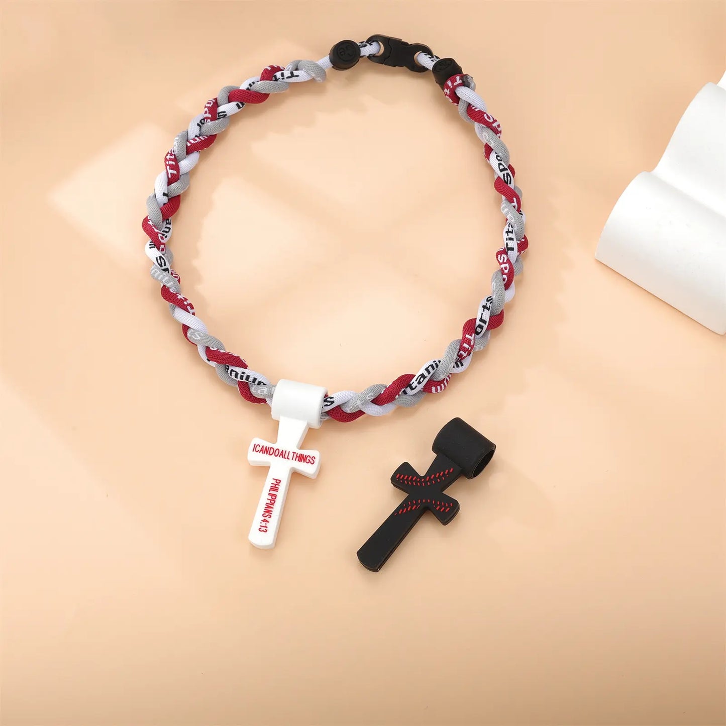 Collares de béisbol para niños de 8 a 12 años, collar deportivo Tornado de triple cuerda con colgante de cruz, joyería de béisbol de silicona suave y cuerda, frase inspiradora "TODO LO PUEDO EN CRISTO QUE ME FORTALECE FIL.4:13", blanco, 18.11 pulgadas
