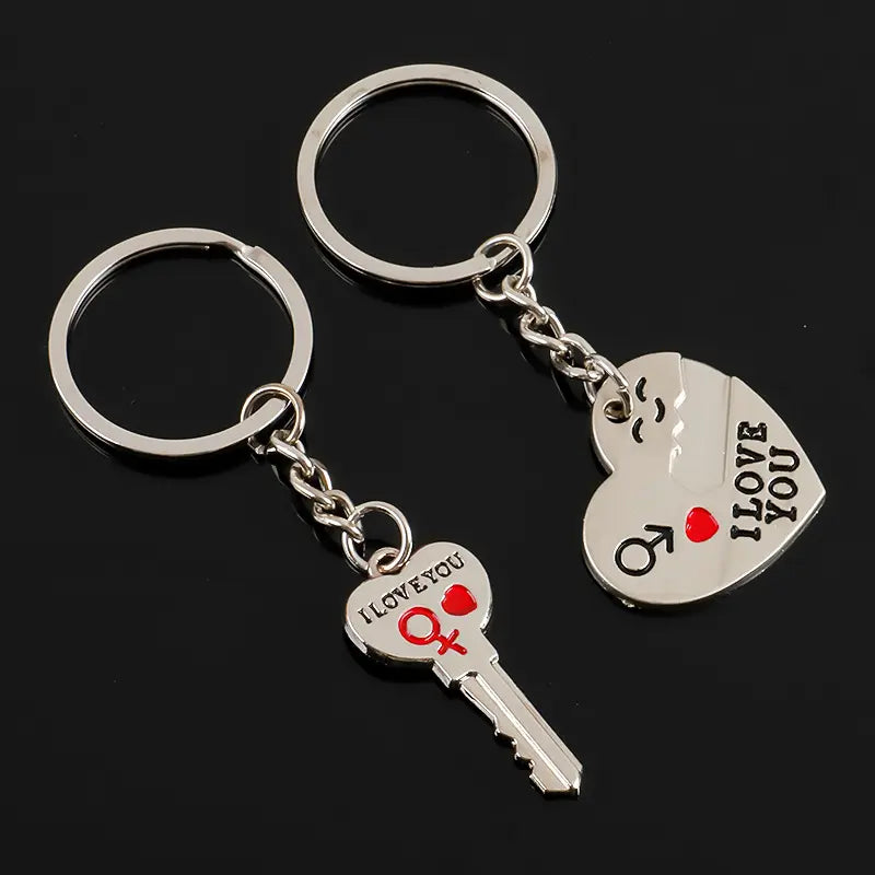 Juego de 2 llaveros de corazón para hombre y mujer, llavero de pareja, accesorio de joyería, regalo