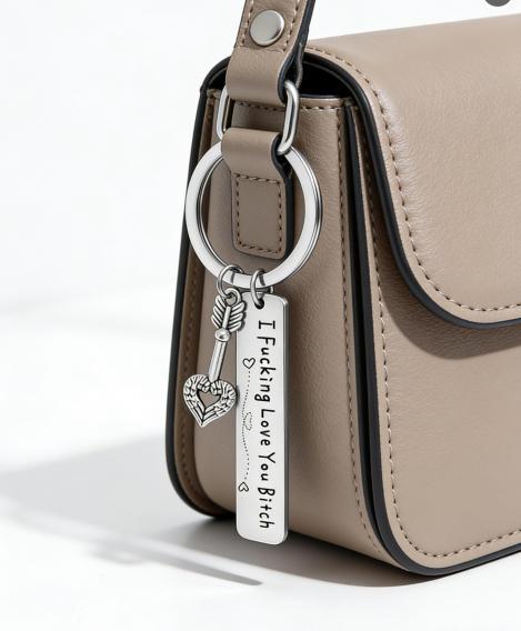 Llavero de mejores amigas para mujer, llavero de acero inoxidable grabado con la frase "I Fking Love You Bith" como regalo de cumpleaños, Navidad o amistad para tu mejor amiga, mejores amigas, bff.