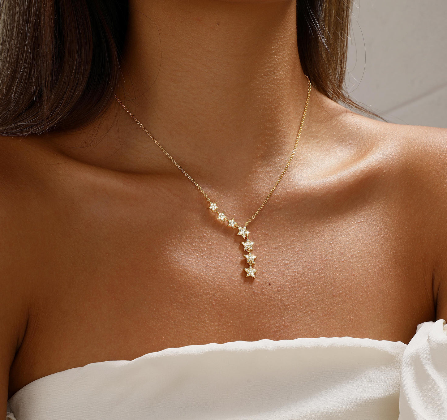Crystal Dainty Star Necklace for Women 18K Gold Plated Star CZ Charm Statement Y-Necklace Gold/Silver Shining Exquisite Choker Necklace for Women Adjustable Jewelry Gifts
