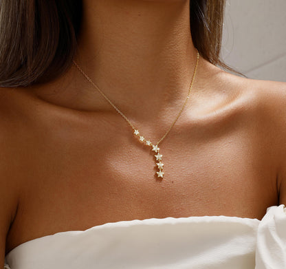 Crystal Dainty Star Necklace for Women 18K Gold Plated Star CZ Charm Statement Y-Necklace Gold/Silver Shining Exquisite Choker Necklace for Women Adjustable Jewelry Gifts